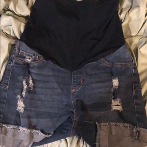Maternity shorts